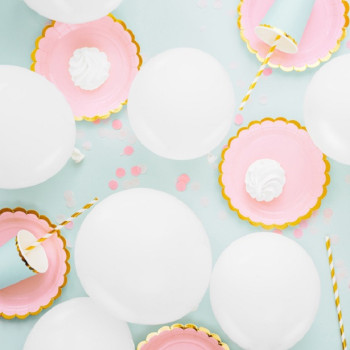 Pastellweiße ökologische Luftballons in der Schweiz 2