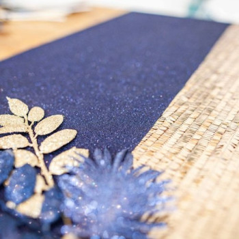 Marineblauer Tischläufer mit Pailletten - Stilvolle Tischdekoration - Bellefete.ch 2