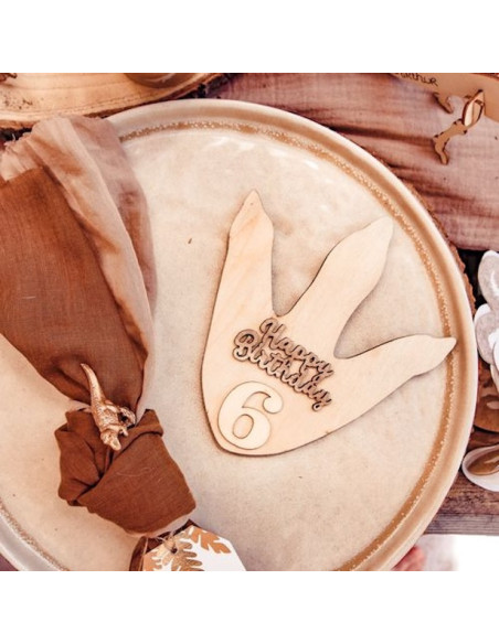 Dinosaurier-Stufen aus Holz – Prähistorische Tischdekoration