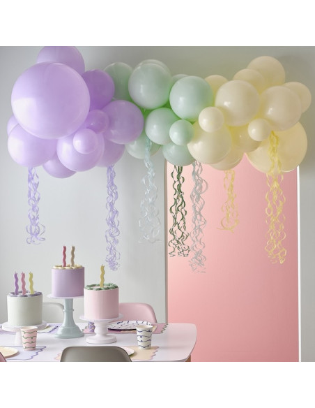 Arche de ballons couleurs pastel avec pompons - Déco de fête - Bellefete.ch