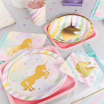 Tovaglia unicorno dorato – decorazione compleanno bambino magico | BelleFete.ch 2