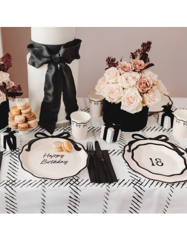 Assiettes Hello 18 | Assiettes anniversaire 18 ans Crème & Noir | BelleFete.ch