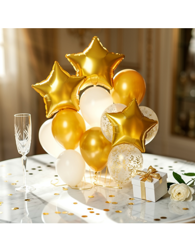 Bouquet de ballons dorés et blancs en étoile, décor de fête avec cadeau blanc et confettis sur une table chic.