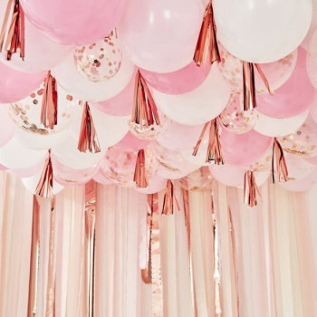Box di 160 palloncini e 30 decorazioni a soffitto blush, bianco e oro rosa con nappe - Decorazione di festa
