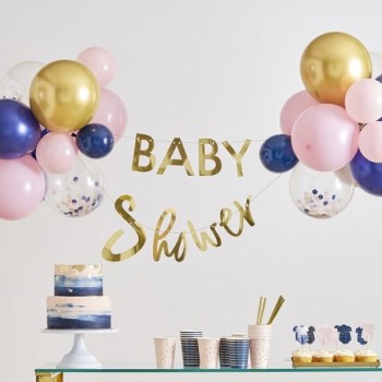 Babyparty-Girlande und Luftballons