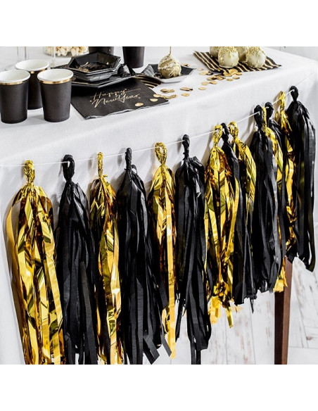 schwarz-goldene Quastengirlande in der Schweiz