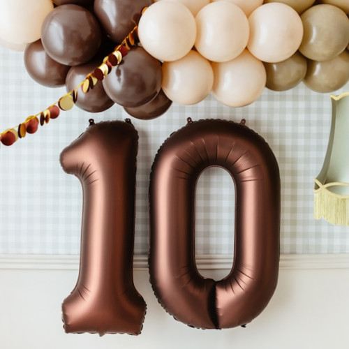 Palloncini con numeri color moka